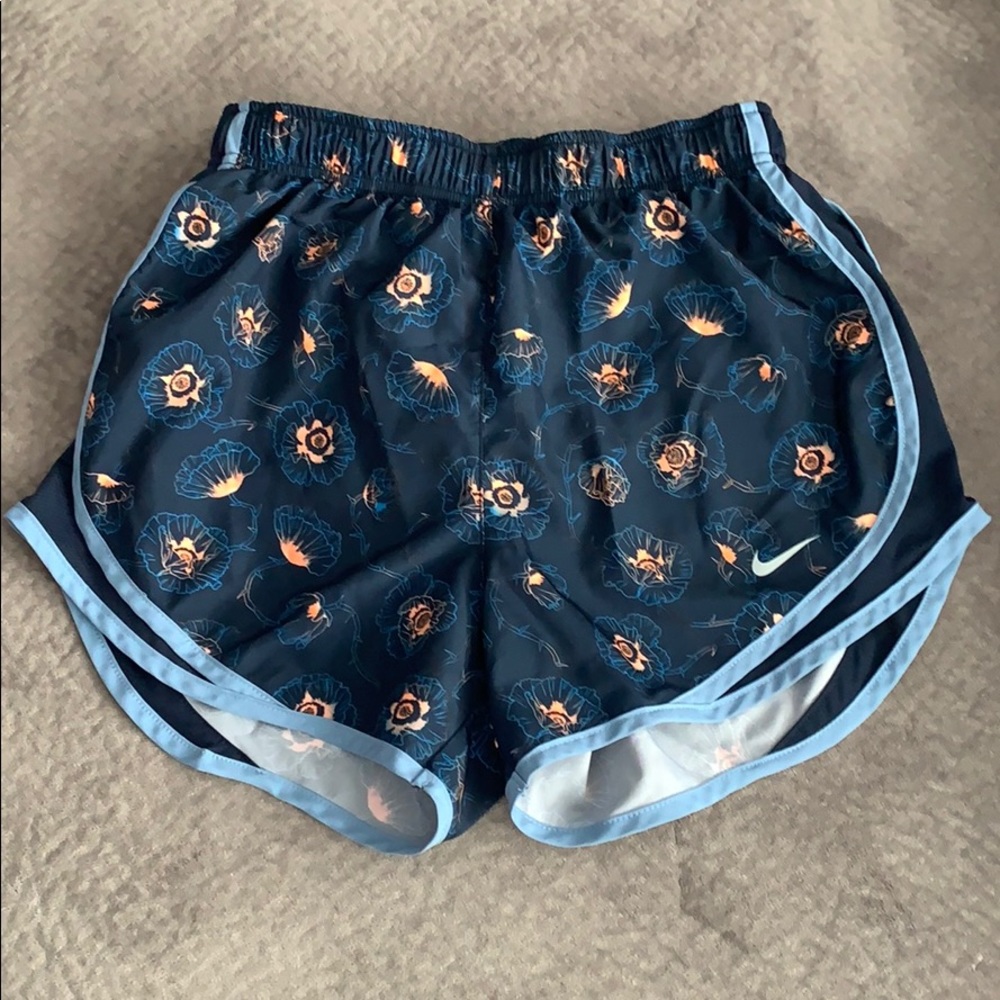 Nike Women’s Dri-Fit shorts, Small